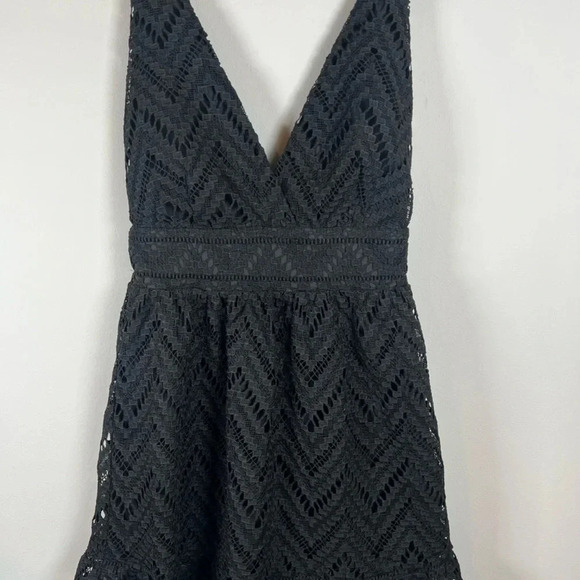 SUGAR+LIPS All My Love Women's Plunging Neck Lace Mini Dress  Black Pleats Small - Picture 2 of 13